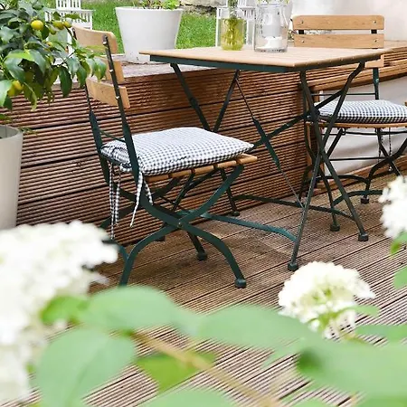 Jethon Studio-Appartement Im Gruenen Bernburg Extérieur photo